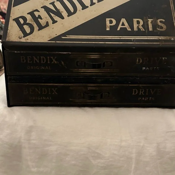 🖤 Vintage Bendix Drive Parts Metal Tool Box Industrial Décor - Picture 7 of 10